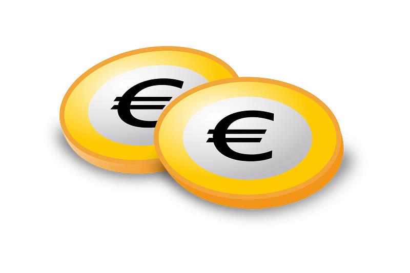 Due finte monete che riportano solo il simbolo dell'euro